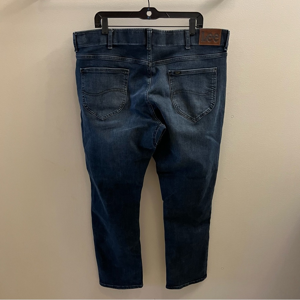 Men's Lee® Extreme Motion MVP Straight-Leg Slim-Fit Jeans Size 40x30 - Picture 5 of 6